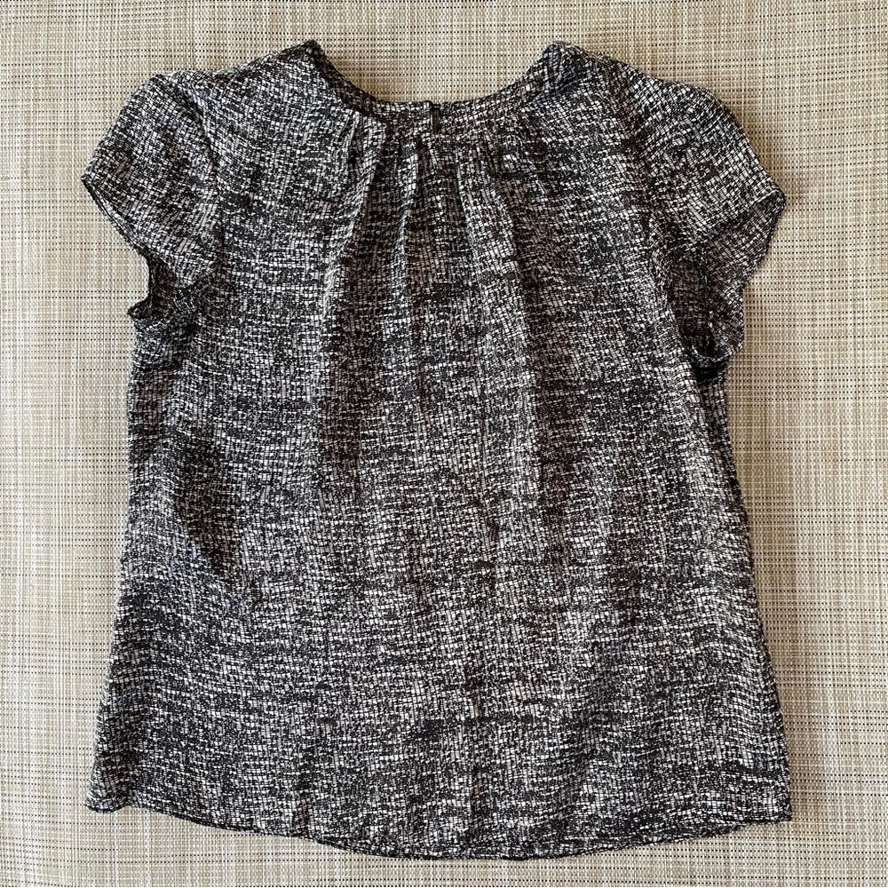 Anne Klein Black and White Short Sleeve Top
